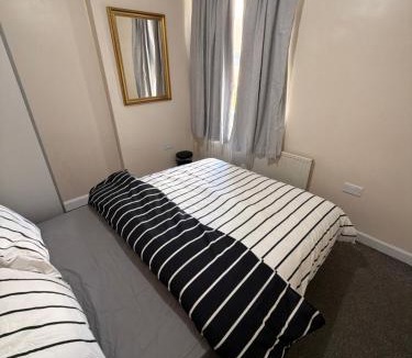 Cradley Apartment | Cosy Heavens