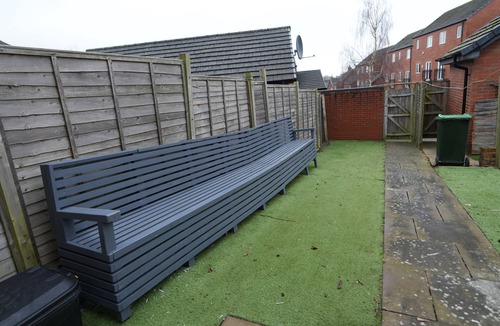 Smethwick House | Cosy home away from home. Ideal for families, contractor and more.