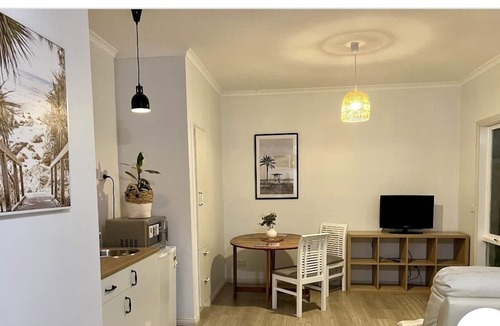 Dalyston Apartment | Cosy peaceful coastal retreat close to beaches