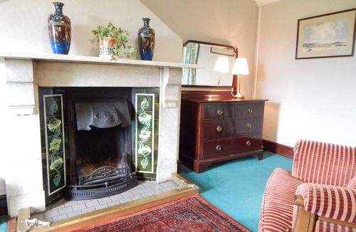 Hinton Apartment | Cotswold Country Studio (Drake) | Fast WiFi, Kitchen, Near M4 for Bristol & Bath