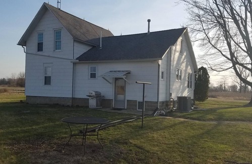 Oak Harbor House | Country farm house near Port Clinton perfect for fishing and Lake Erie getaways.