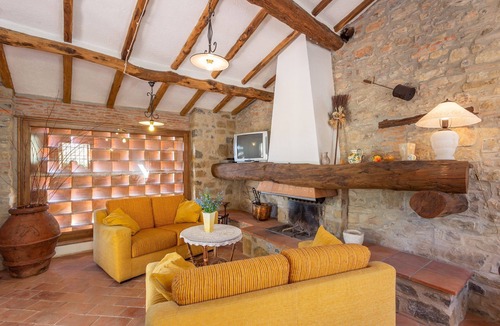Gugliano House | Country House/Farm House in Mastiano with 2 bedrooms sleeps 4