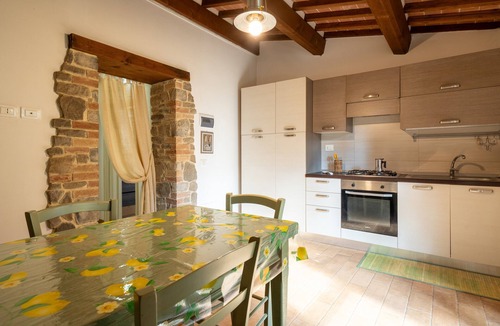 Arezzo Apartment | Country House 'Il Nido' with Shared Garden and Wi-Fi