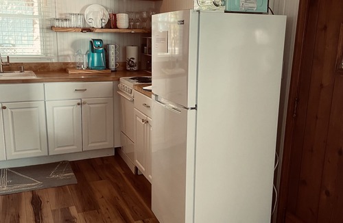 Lexington Cottage | Couples Getaway on Lake Huron 2 miles south of the quaint town of Lexington