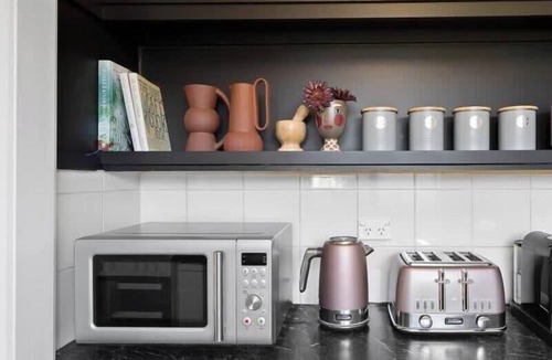 Sunderland Bay House | Couples Retreat with Ocean View