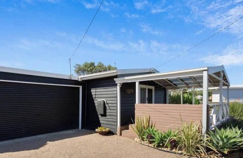 Sunderland Bay House | Couples Retreat with Ocean View