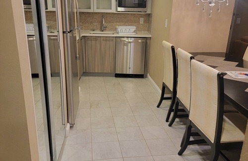 Las Vegas Hotel | Cozy 1 bd villa hotel in terrific Las Vegas with WiFi, AC, fitness room, pool