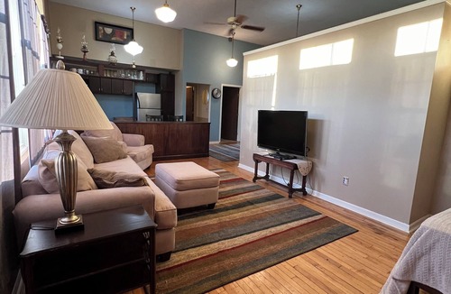 Onondaga Apartment | Cozy 1-bedroom apartment with AC in quiet area 15 minutes from Downtown Lansing