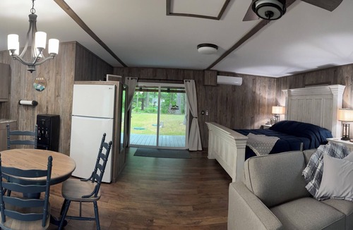 Alger Cabin | Cozy 1-bedroom studio cabin on Secord Lake 2.5hrs north of Detroit.