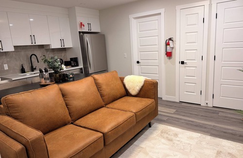 Calgary House | Cozy 2-Bedroom apartment offering comfort, convenience & exceptional value