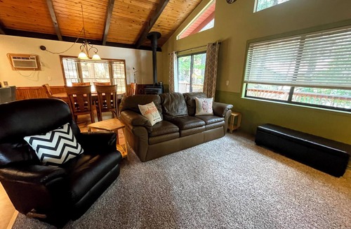 Pollock Pines Cabin | Cozy 2-bedroom cabin in Pollock Pines, Apple Hill/Gold Country