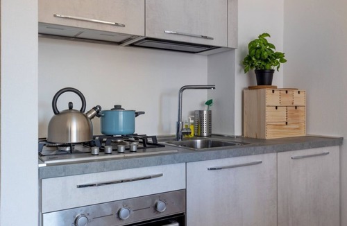 Pisa Apartment | Cozy and bright 45 sqm apartment, perfect for 2 people, located on the first floor of a building with a lift (not suitable for disabled people). The accommodation is located in a neighborhood served by all the main services: bars, restaurants, supermarke