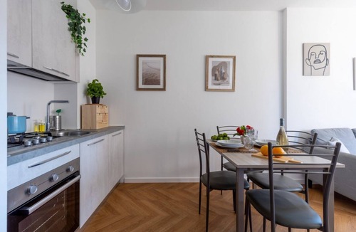 Pisa Apartment | Cozy and bright 45 sqm apartment, perfect for 2 people, located on the first floor of a building with a lift (not suitable for disabled people). The accommodation is located in a neighborhood served by all the main services: bars, restaurants, supermarke