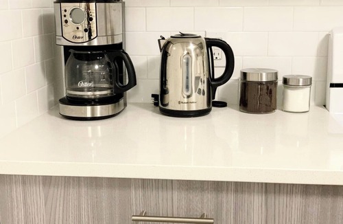 Calgary House | Cozy and Homey 1 Bedroom Basement Suite | 12 Mins to Airport