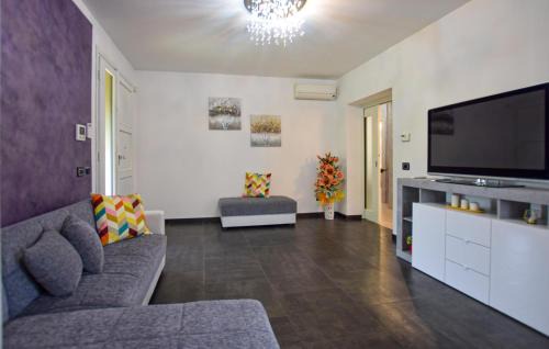 Santa Maria a Monte Apartment | Cozy Apartment In Santa Maria A Monte