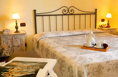 Cerreto Guidi House | Cozy apartment for visiting Tuscany. Pets allowed.