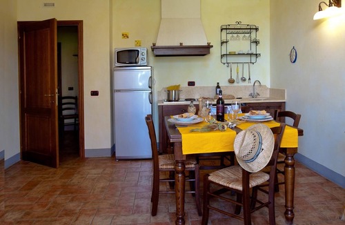 Cerreto Guidi House | Cozy apartment for visiting Tuscany. Pets allowed.