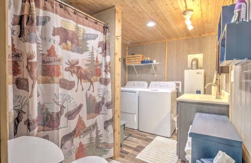 Kalkaska Cabin | Cozy Bear Cabin/Trails, Firepit & Northern MI