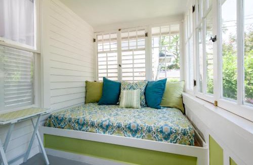South Haven House | Cozy Cottage w/Sun Porch - 2 Blocks to Kids Corner & South Beach!