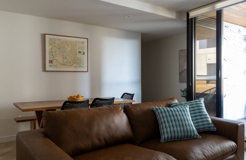 Fitzroy Apartment | Cozy Fitzroy Hideaway Free Parking near Smith St