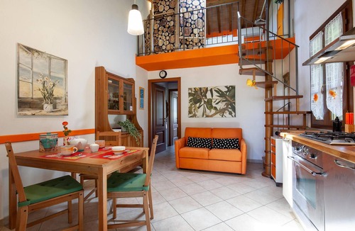 Cecina House | Cozy home in Cecina Marina with WiFi