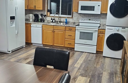 Delton Cabin | Cozy lake cabin in Delton Michigan, heat, air and wifi.