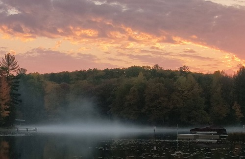Mayfield Cabin | Cozy lakefront cabin, TONS of amenities; dog friendly; 15 mins to downtown TC