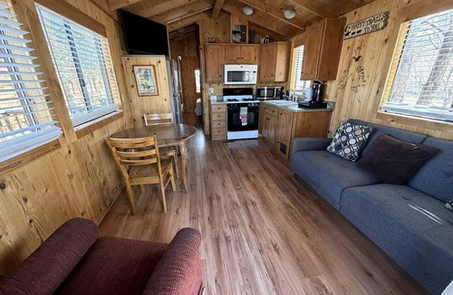 Lone Pine Cabin | Cozy Mountain-Style Cabin with Scenic Sierra Nevada Views Near Lone Pine, California