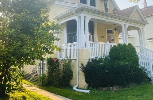 La Grange Apartment | Cozy & new en-suite in charming home near Downtown, La Grange