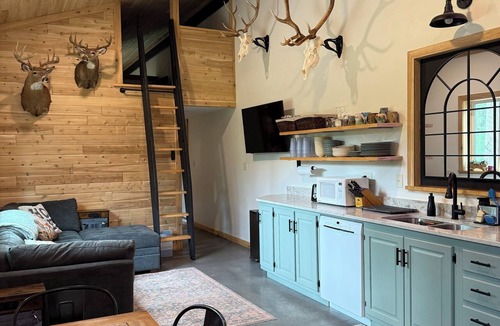 Sanford House | Cozy Sanford Barndominium
