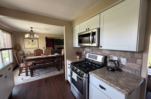 Michigan City House | Cozy Secluded Estate with a Private Pond - Easy Access and Pet Friendly