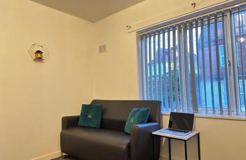 Cradley Apartment | Cozy Stay for 3 in the West Midlands - BPG Holiday Home 4