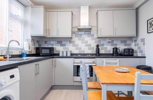Smethwick House | CozyRetreat|Parking|Contractor|Professional|Family
