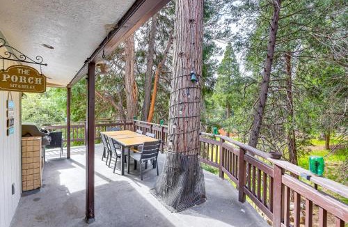 Crestline House | Crestline Home w/Private Hot Tub: Steps to Lake!