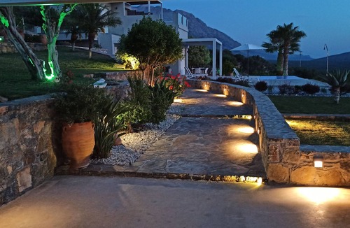 Pefki Villa | Crete Lassithi Holiday 'Villa Tholos Crete'in Kavousi Beach Tholos Private Pool
