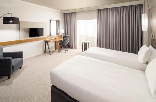 Solihull Hotel | Crowne Plaza Solihull by IHG