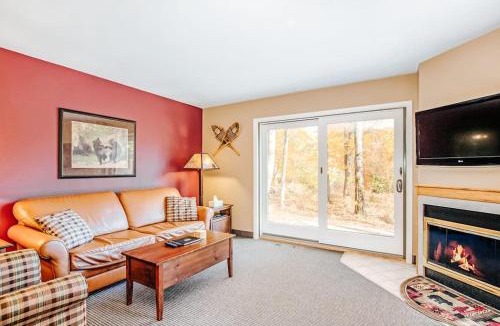 Thompsonville House | Crystal Mountain Condo - Wintergreen 535