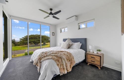 Kilcunda House | Crystal Palace Kilcunda, Luxury Coastal Retreat with Ocean Views, Spa, Fireplace, EV-Ready, Pet-Friendly Comfort