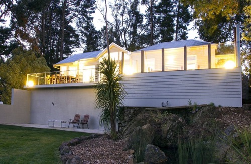 Daylesford House | Dacha on Daylesford Lake