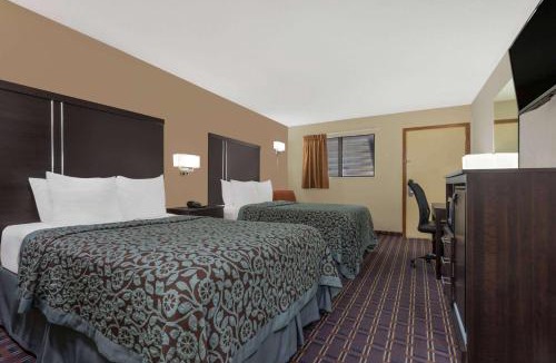 Maumee Hotel | Days Inn by Wyndham Maumee/Toledo