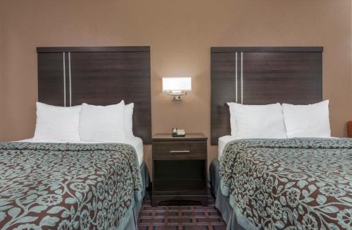 Maumee Hotel | Days Inn by Wyndham Maumee/Toledo