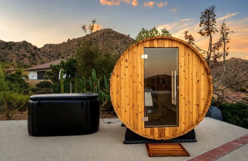 Yucca Valley Villa | Desert Sunsets Wellness Villa - Pool, Sauna, Spa, Pool Table, Firepit, Yoga, Steam Room & Stunning Views