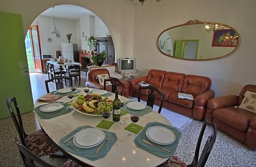 San Girolamo Villa | Detached Holiday Home in Gualdo
