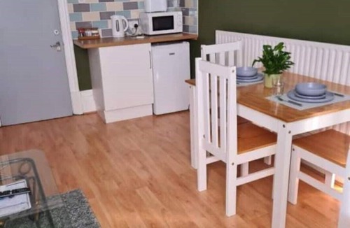Bordesley Apartment | Digbeth Apartment Sleeps 12