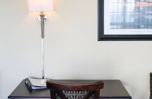 Kelleys Island House | Discover the Serene Iroquois Suites with Stunning Island Views 217