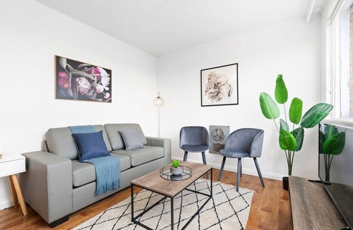 St. Kilda East Apartment | Domi Rentals - The Balaclava Den
