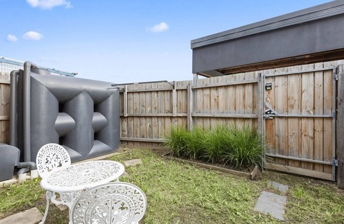 Clayton South Villa | Domi Rentals - The Wordsworth Residence