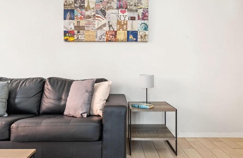 St. Kilda East Apartment | Domi Rentals - The Carlisle Apartments