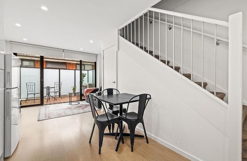 St. Kilda East Apartment | Domi Rentals - The Carlisle Apartments