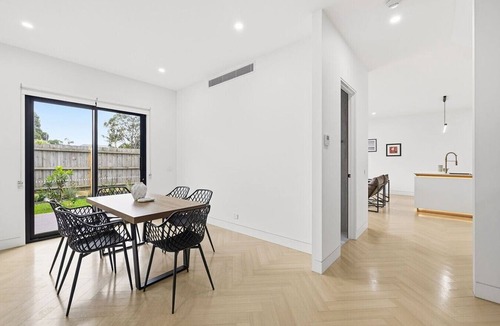 Cheltenham House | Domi Rentals - The Cheltenham Southland House